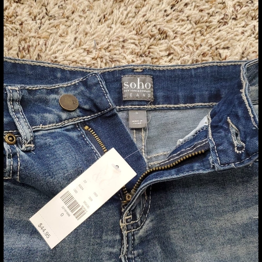 Denim Distressed Cutoff Shorts NWT - Picture 7 of 8